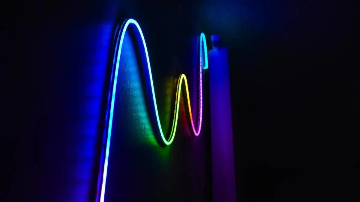 In che modo il LED Flex a funzionamento continuo da 50 m garantisce una luminosit&agrave; uniforme