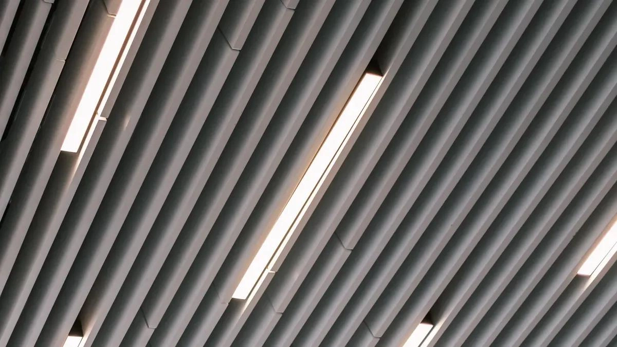 Guida completa all'installazione dei profili lineari LED ottici da incasso