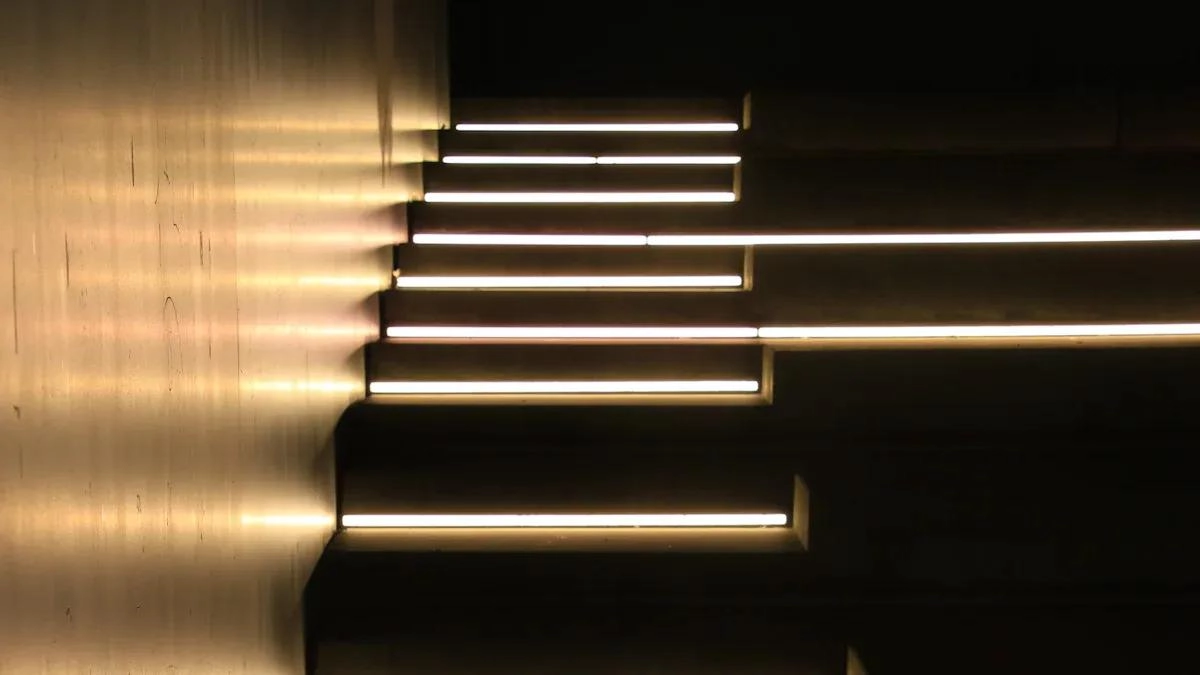 Come abbinare i profili in alluminio al LED Flex per un'illuminazione perfetta